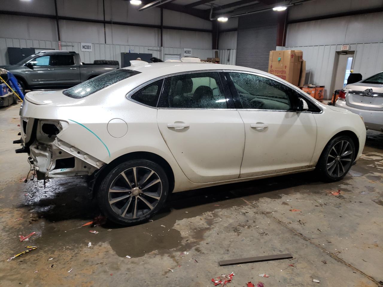 2016 Buick Verano - Image 3