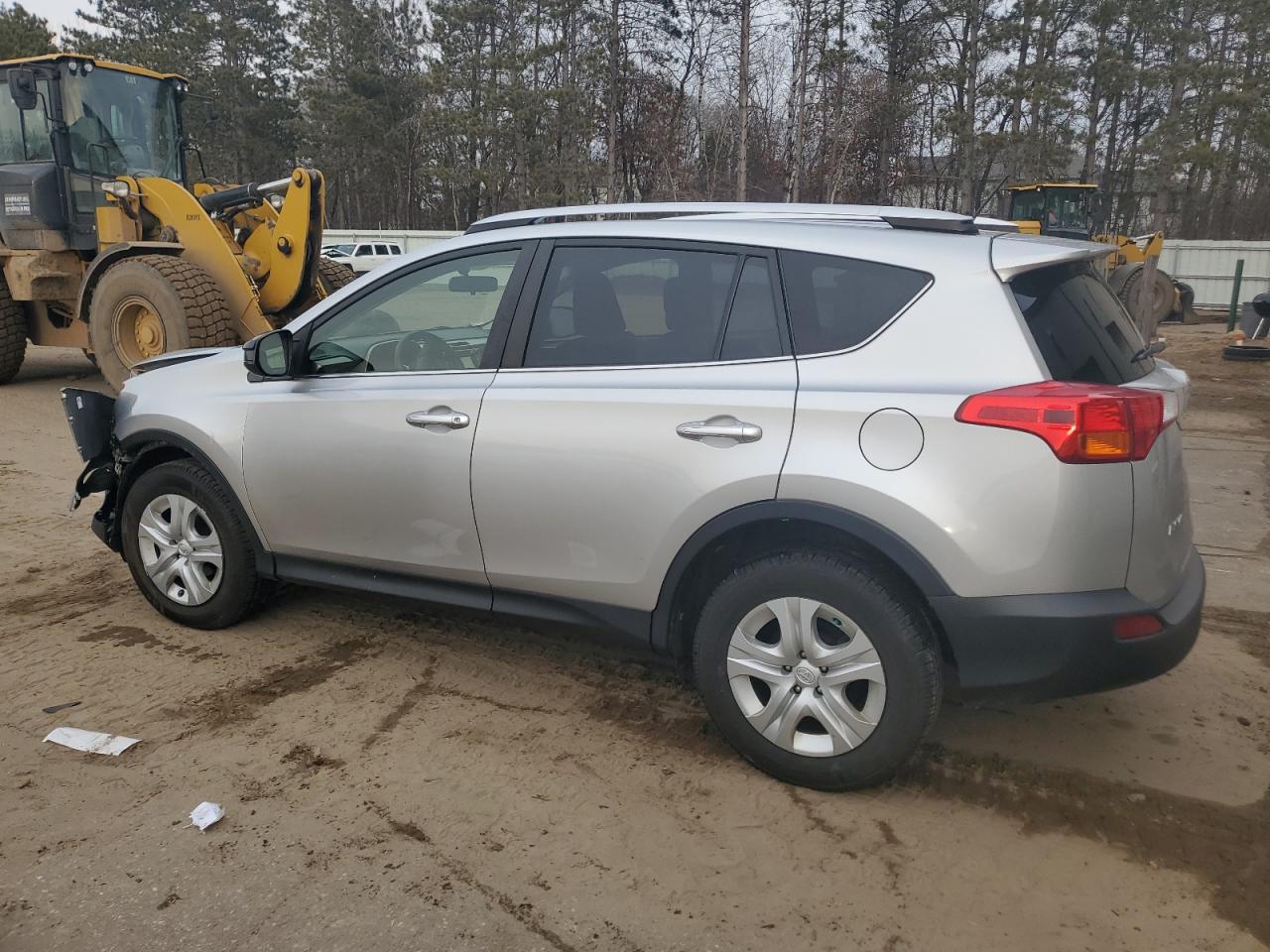 2015 Toyota RAV 4 - Image 2