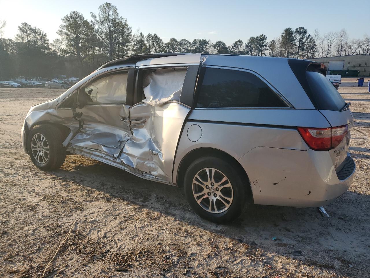 2013 Honda Odyssey - Image 2