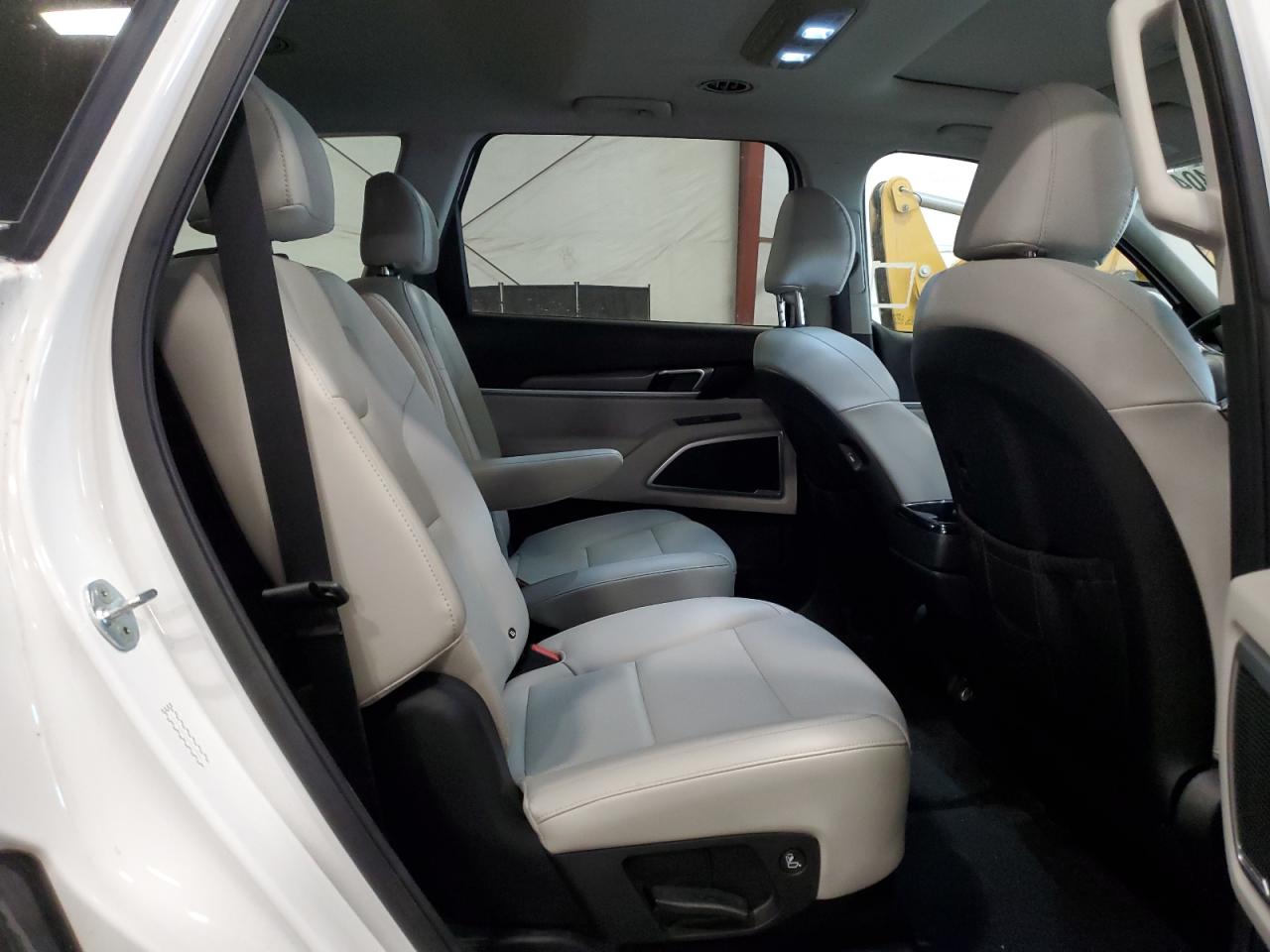 2021 Kia Telluride - Image 11