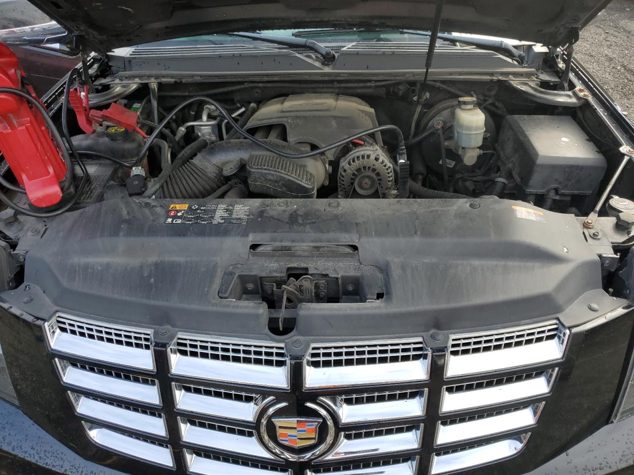 2013 Cadillac Escalade - Image 12