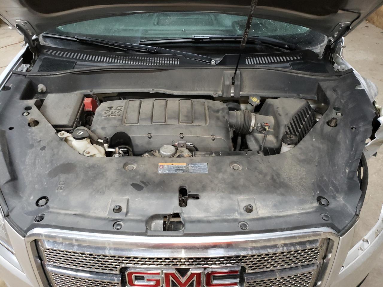 2015 GMC Acadia - Image 12