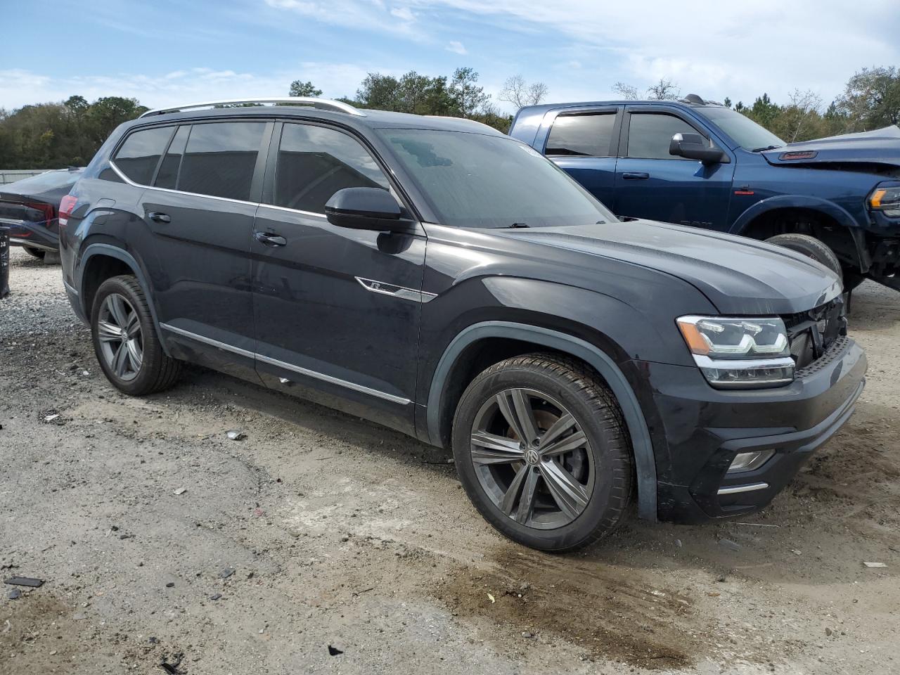 2019 Volkswagen Atlas - Image 4