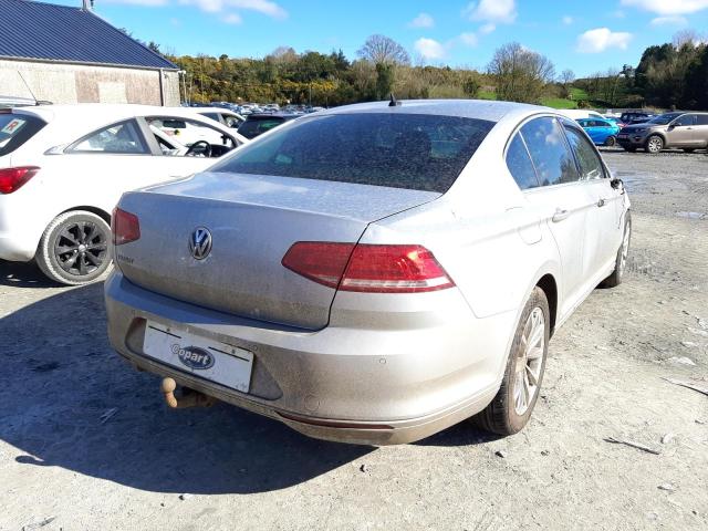 2018 VOLKSWAGEN PASSAT SE