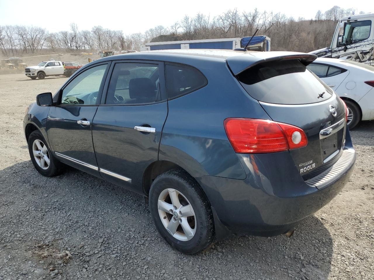 2013 Nissan Rogue - Image 2