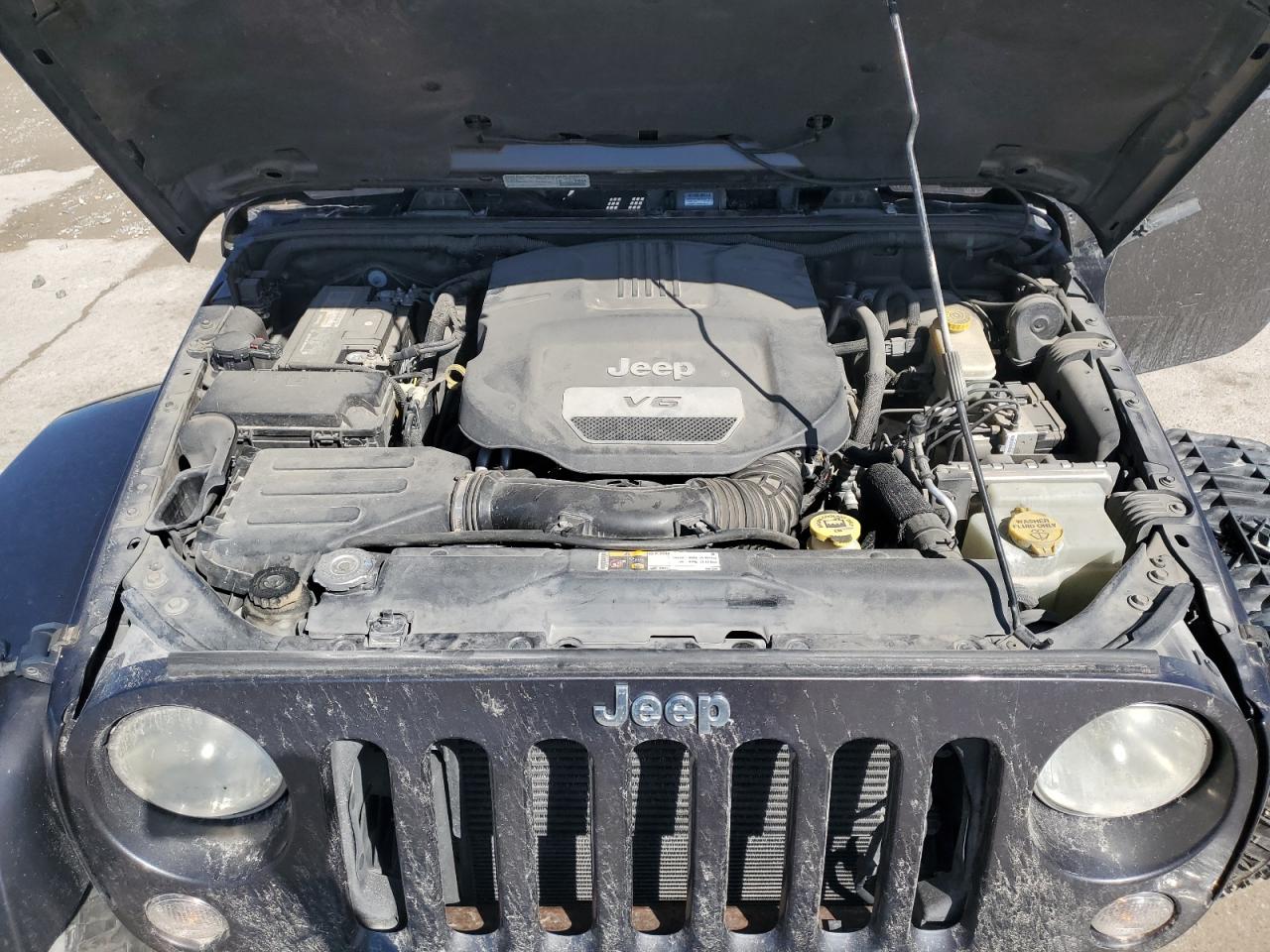2014 Jeep Wrangler - Image 13