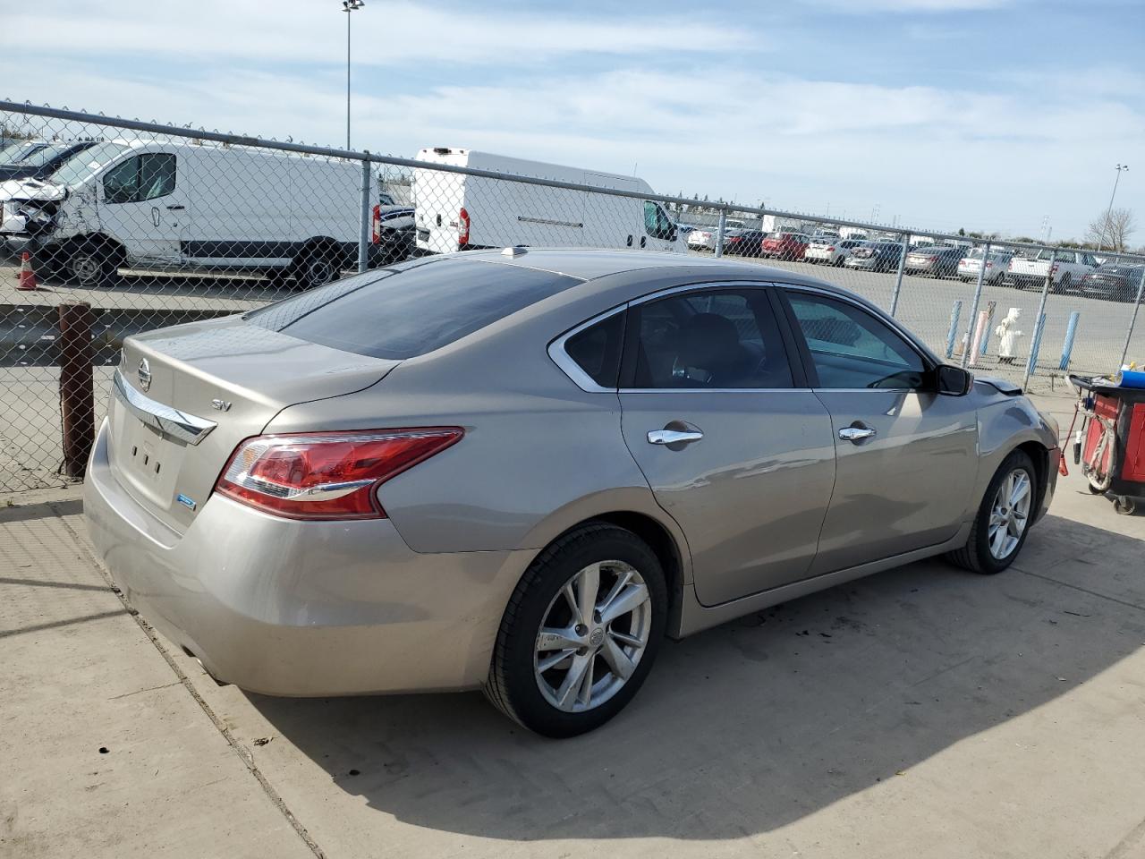 2013 Nissan Altima - Image 3
