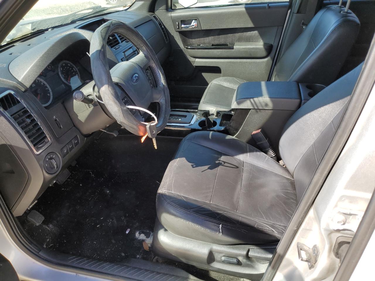 2010 Ford Escape - Image 7