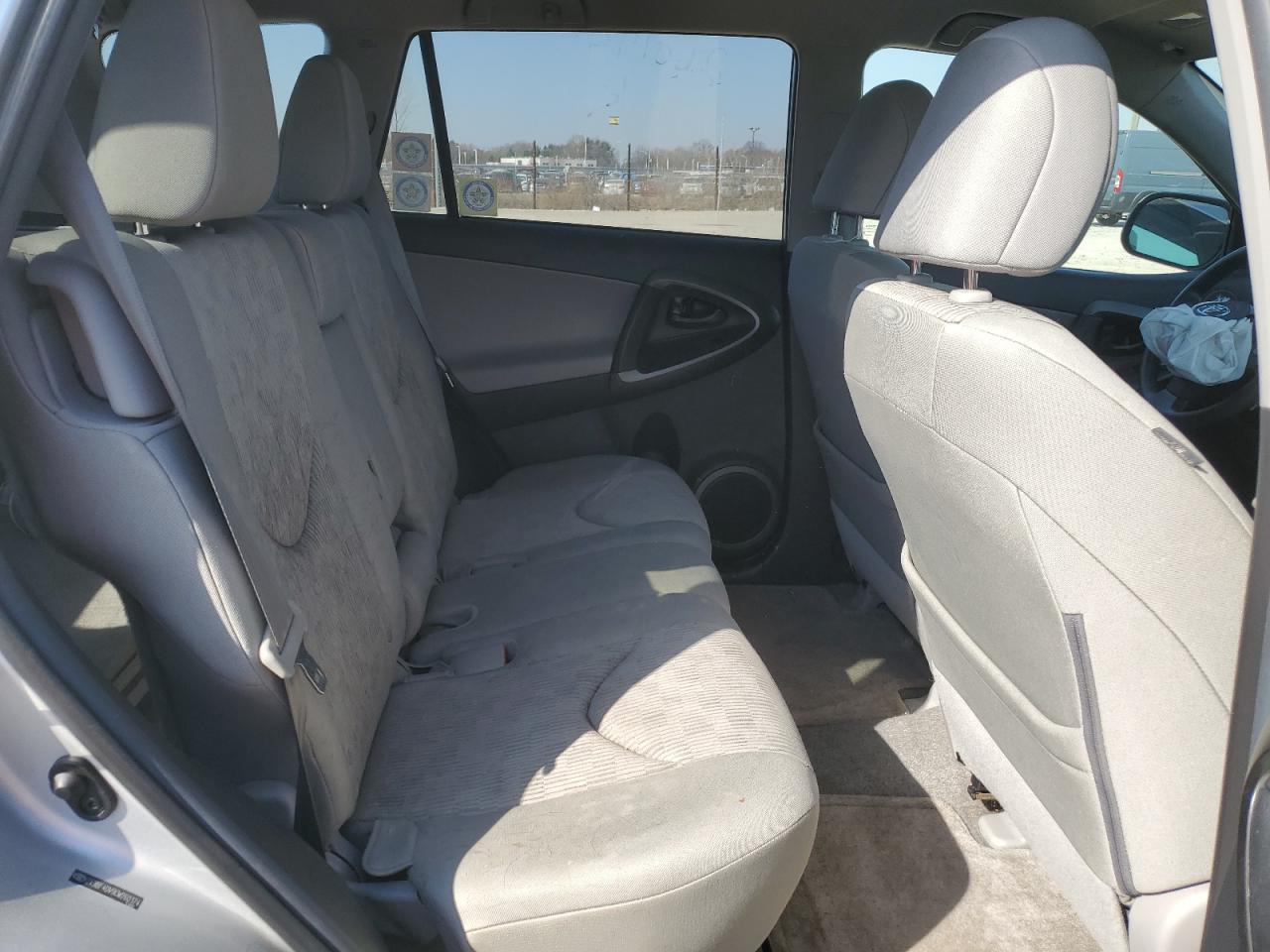 2012 Toyota RAV 4 - Image 11
