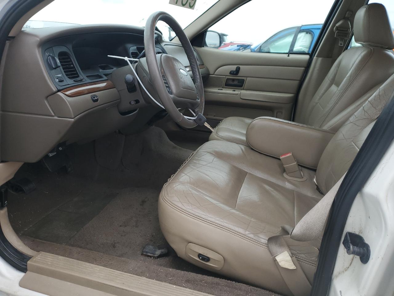 2003 Ford Crown Victoria - Image 7