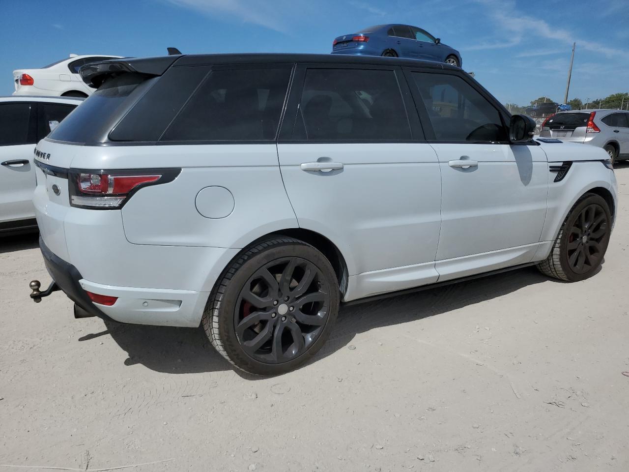 2016 Land Rover Range Rover - Image 3