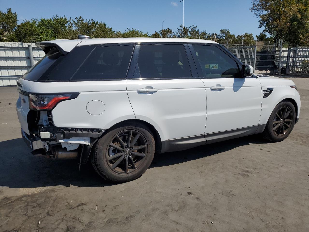 2021 Land Rover Range Rover - Image 3
