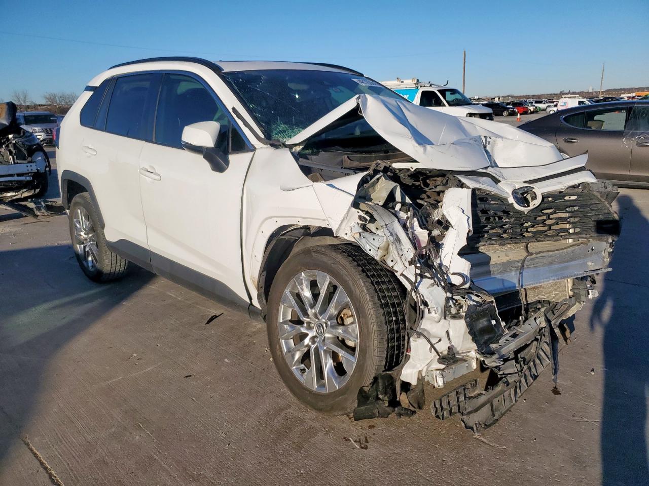 2020 Toyota RAV 4 - Image 4