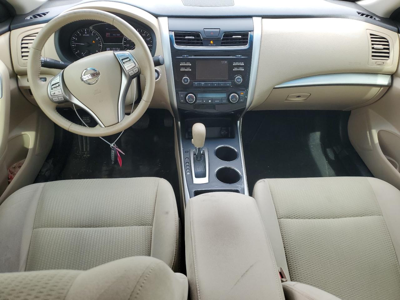 2015 Nissan Altima - Image 8