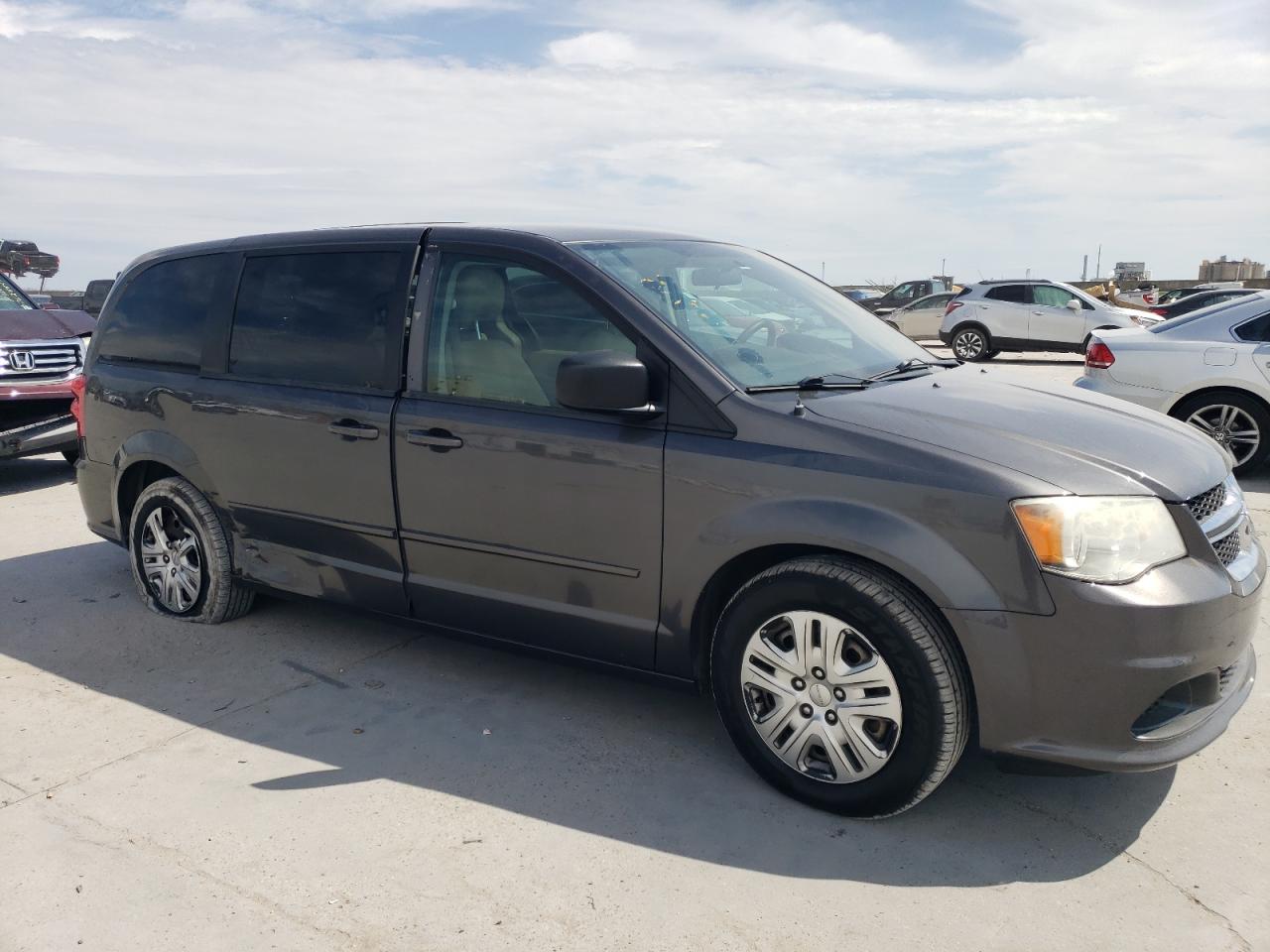 2016 Dodge Caravan - Image 4
