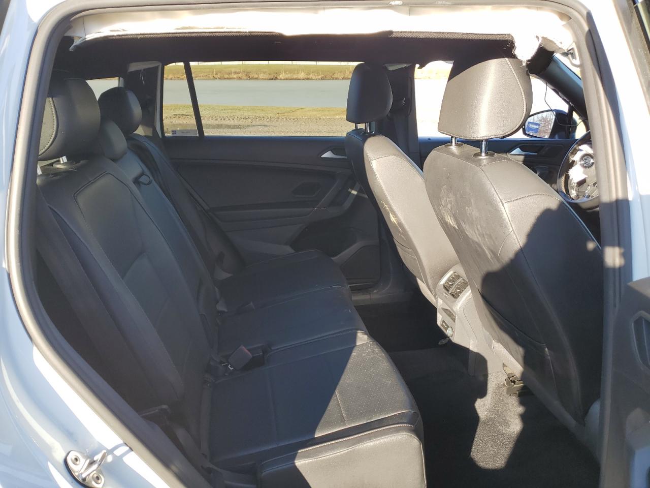 2020 Volkswagen Tiguan - Image 11