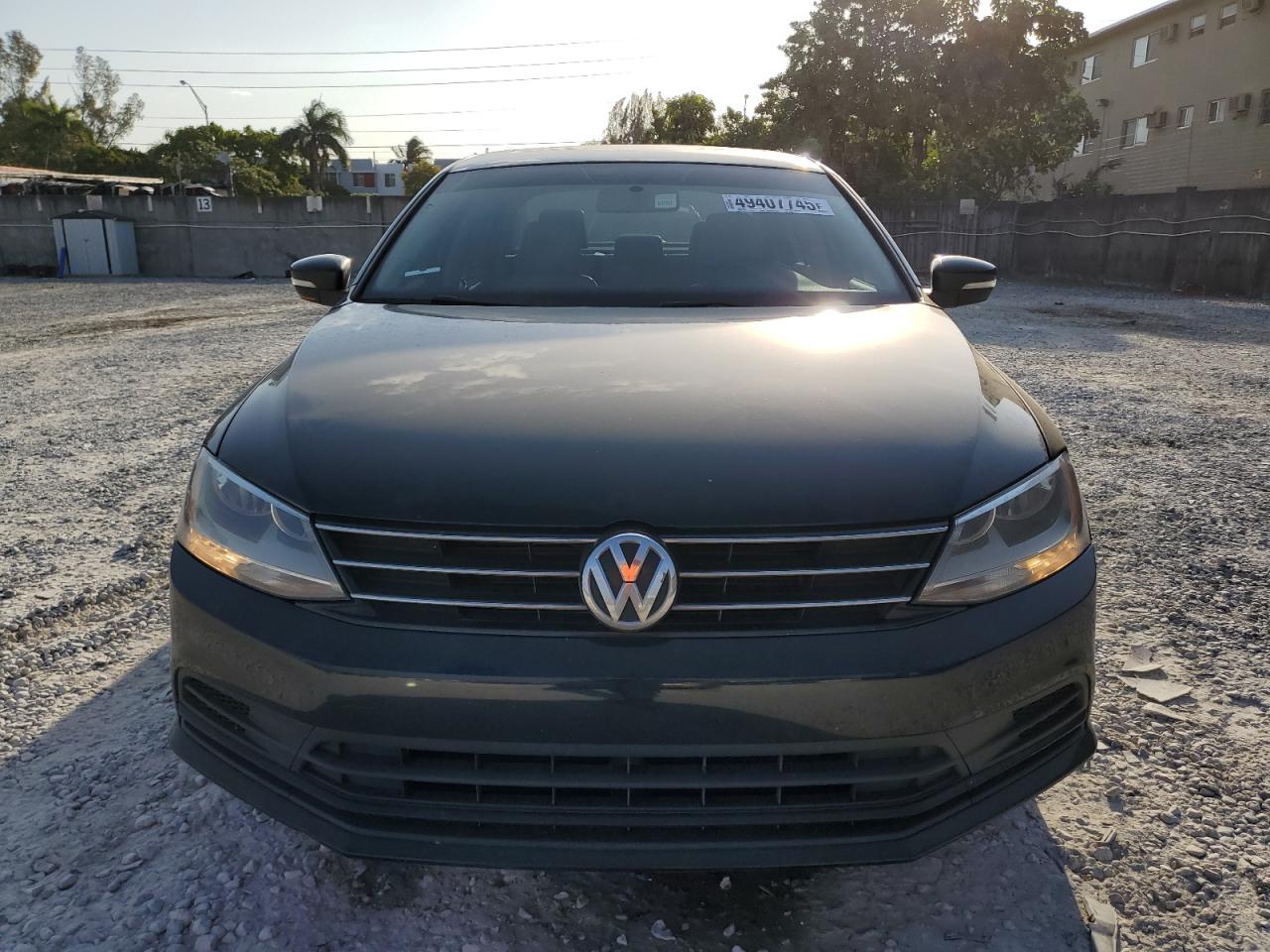 2015 Volkswagen Jetta - Image 5