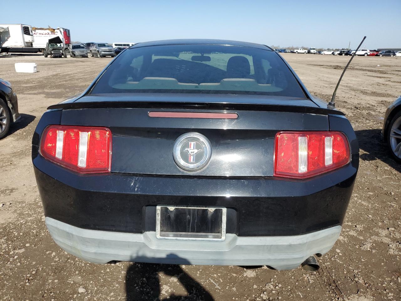 2010 Ford Mustang - Image 6