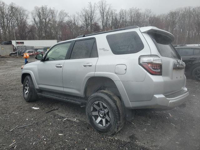  TOYOTA 4RUNNER 2024 Srebrny