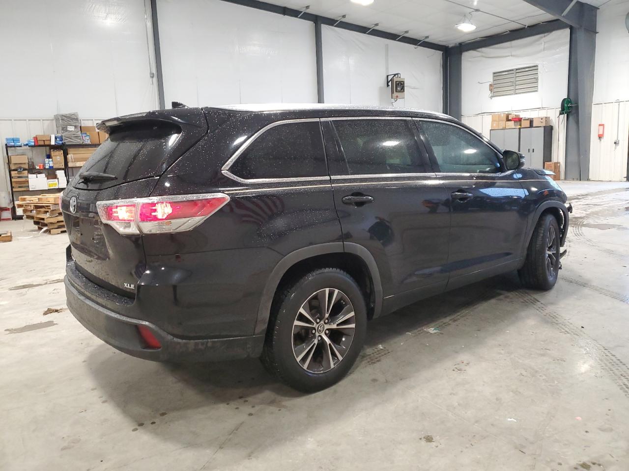 2016 Toyota Highlander - Image 3