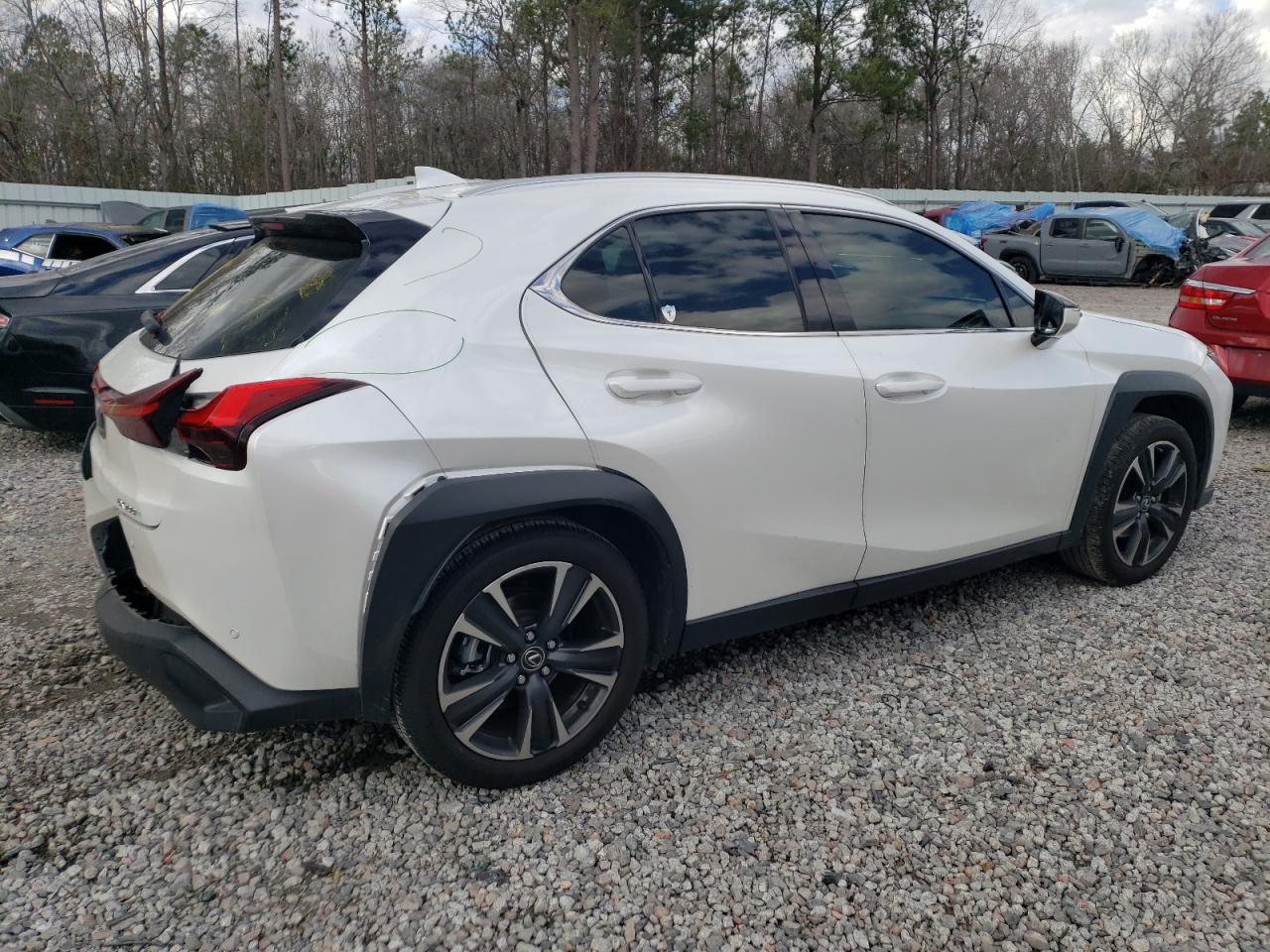2022 Lexus UX - Image 3