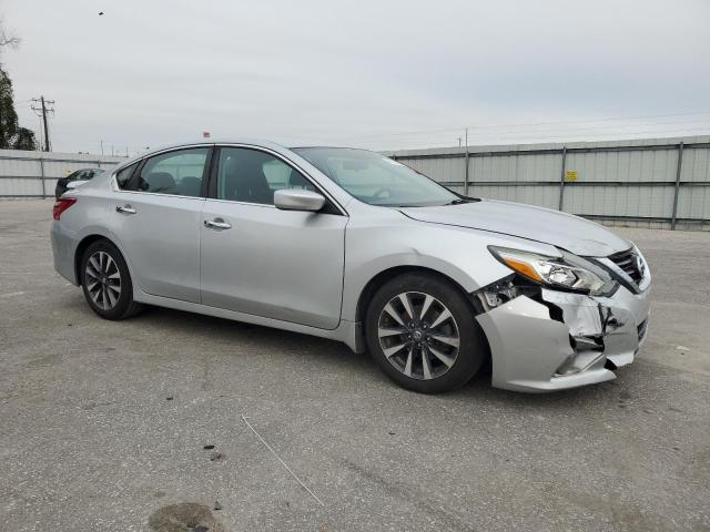  NISSAN ALTIMA 2017 Srebrny
