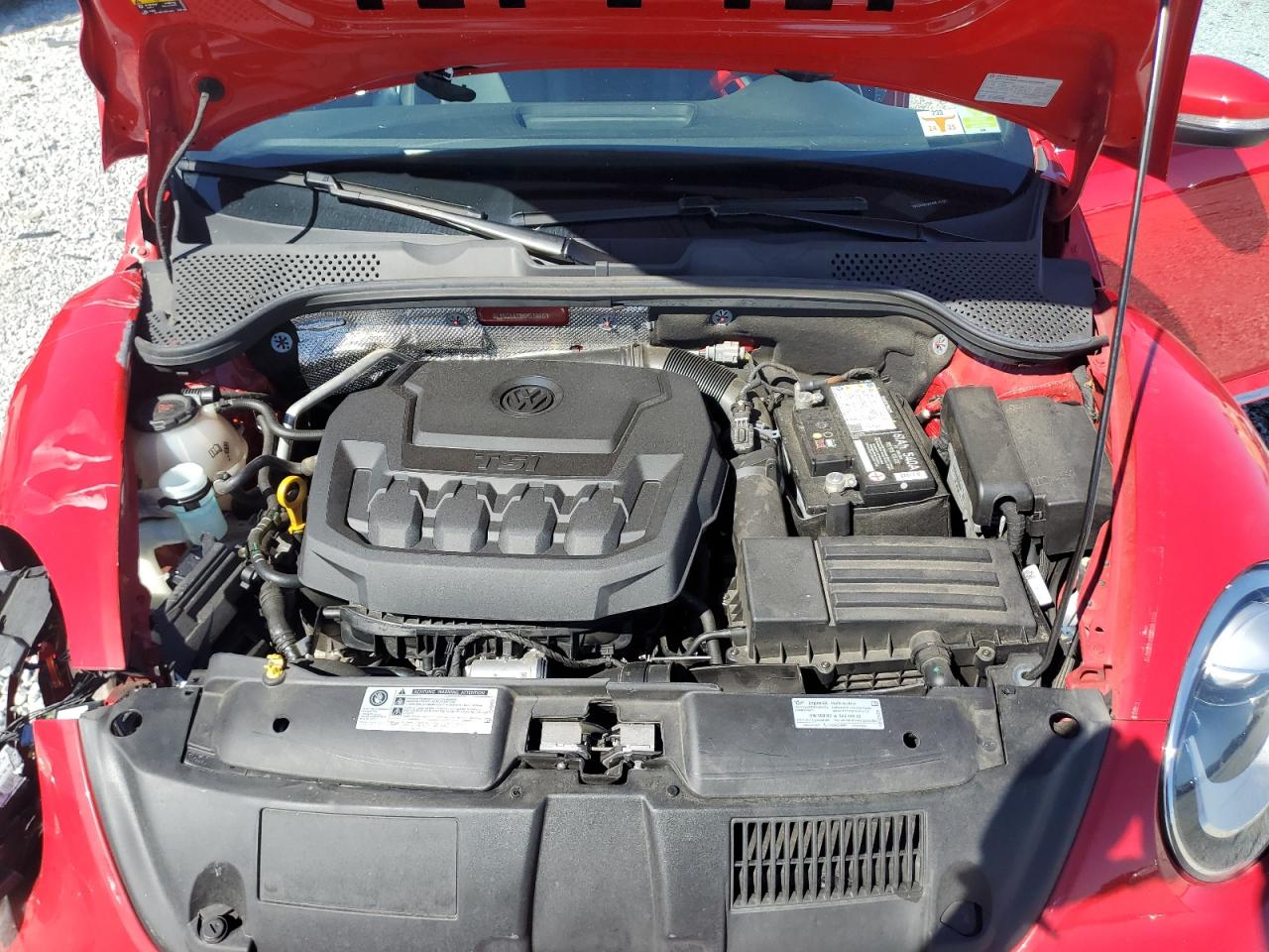 2019 Volkswagen Beetle - Image 11