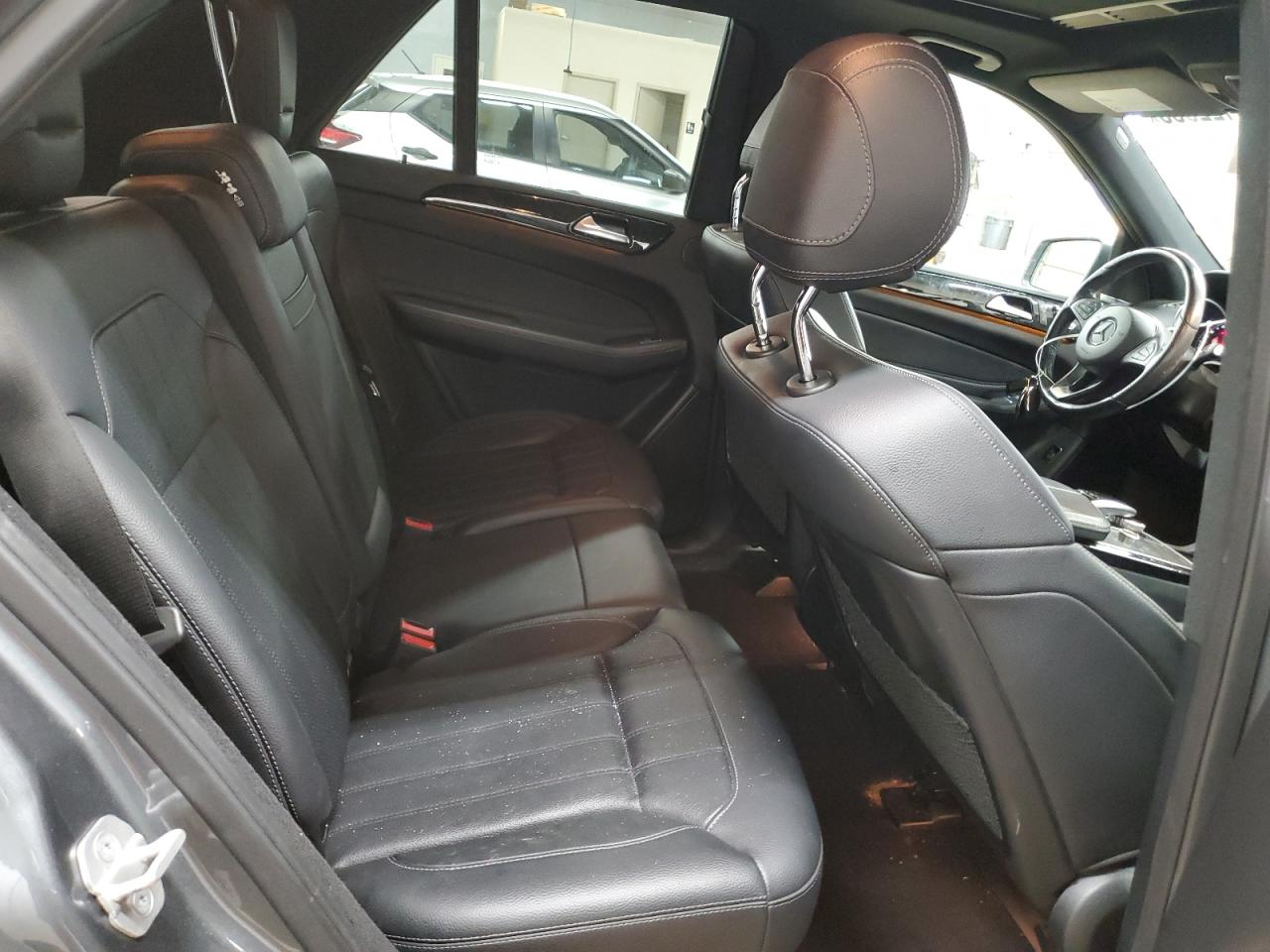 2018 Mercedes-Benz GLE - Image 12