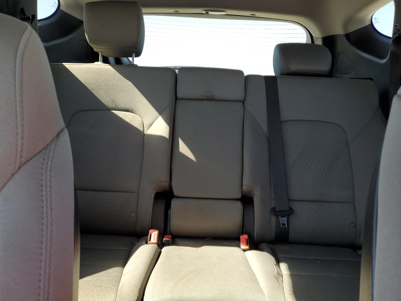 2018 Hyundai Santa Fe - Image 10