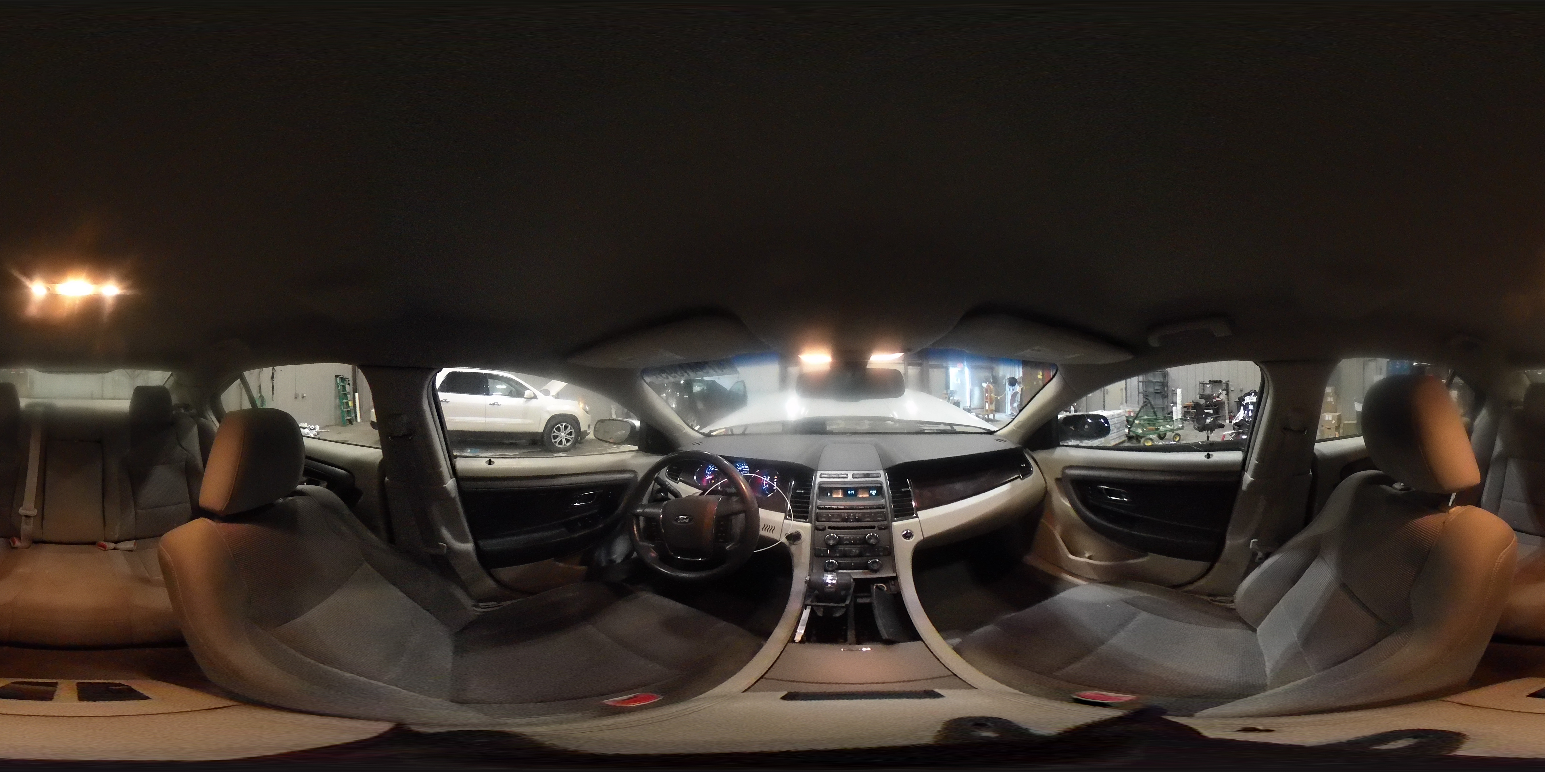 2010 Ford Taurus - Image 13