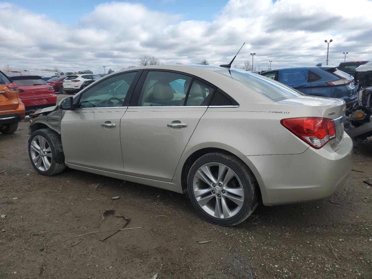 2014 Chevrolet Cruze - Image 2