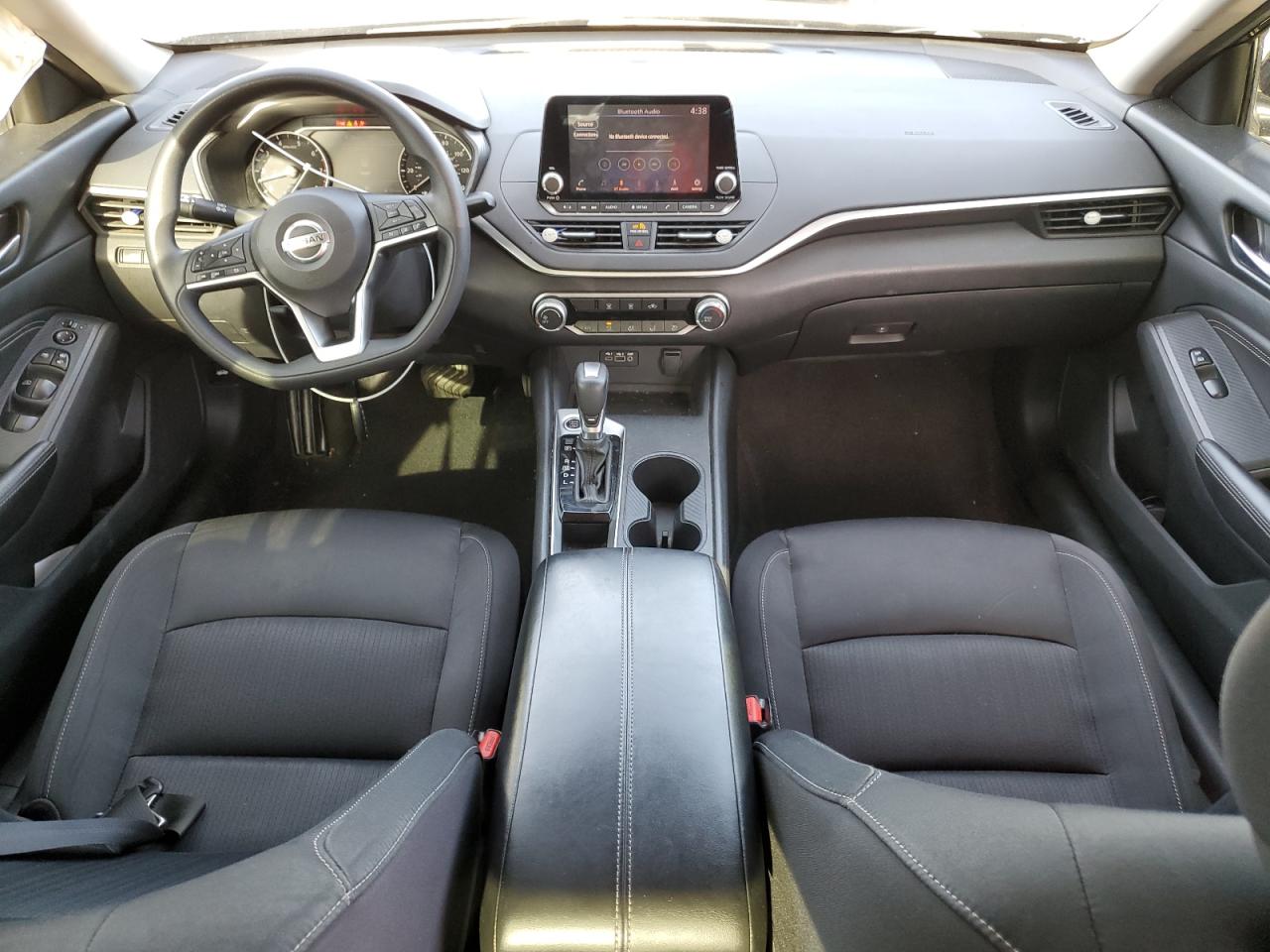 2020 Nissan Altima - Image 8