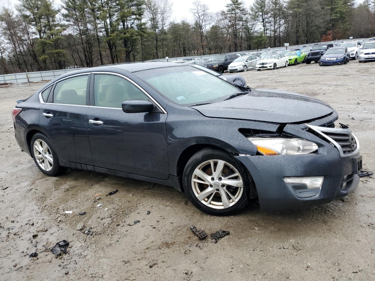 2015 Nissan Altima - Image 4