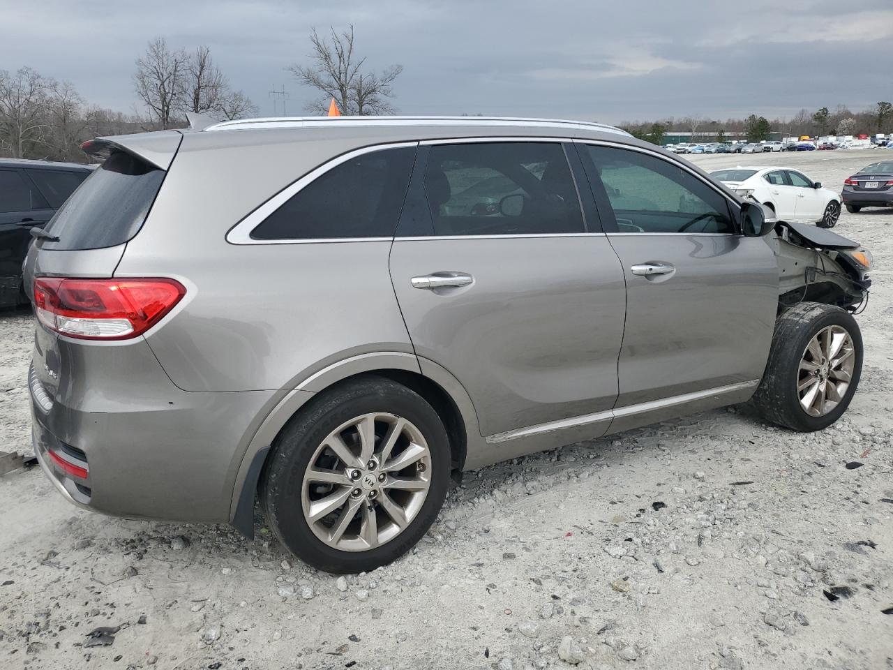 2016 Kia Sorento - Image 3