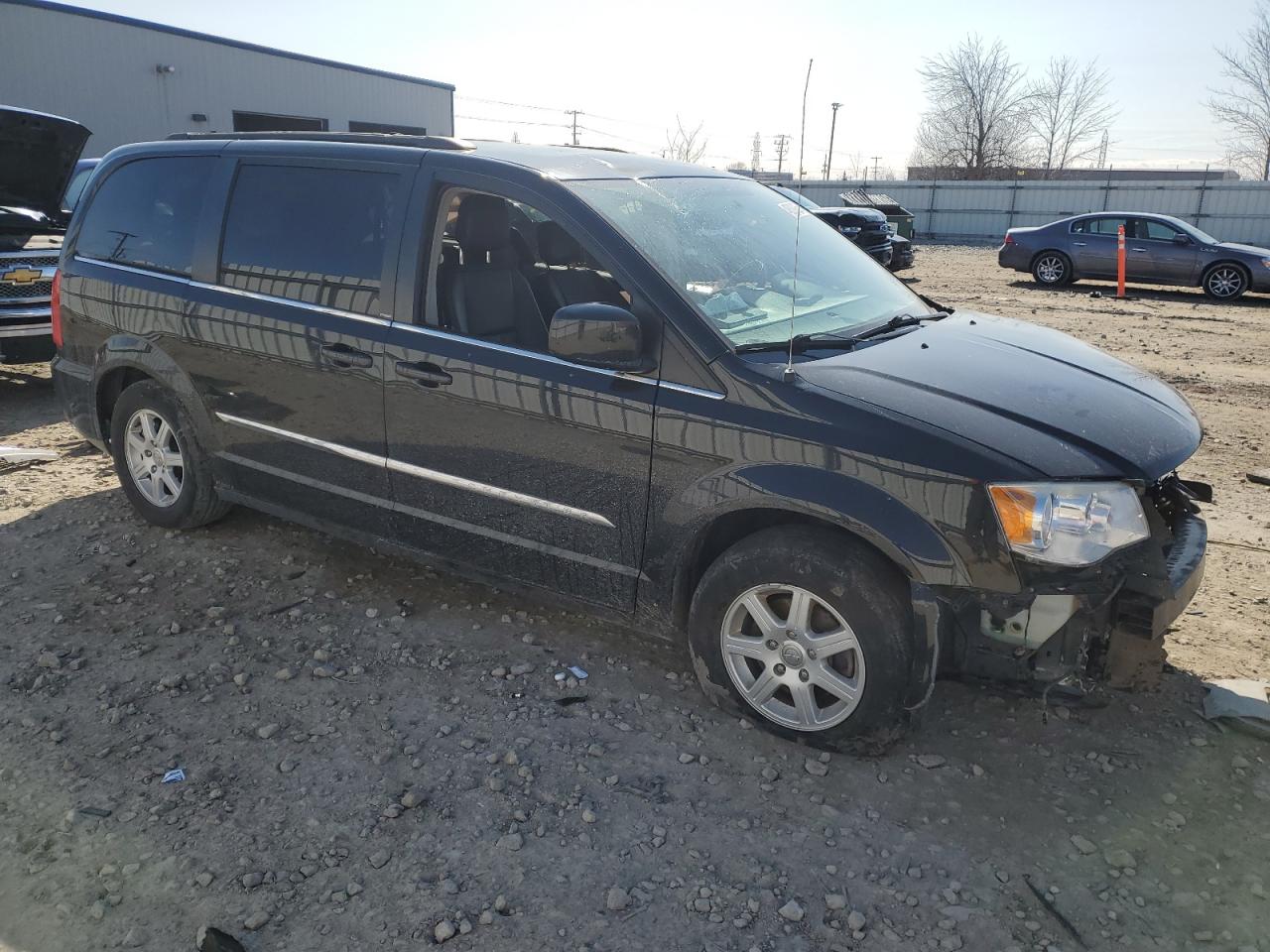 2013 Chrysler Town & Country - Image 4