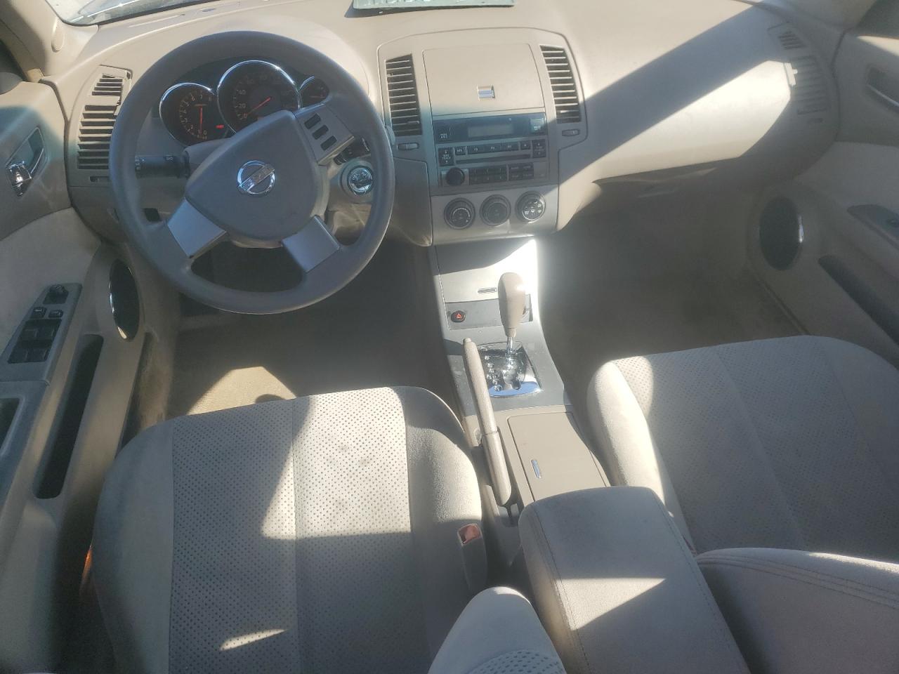 2005 Nissan Altima - Image 8