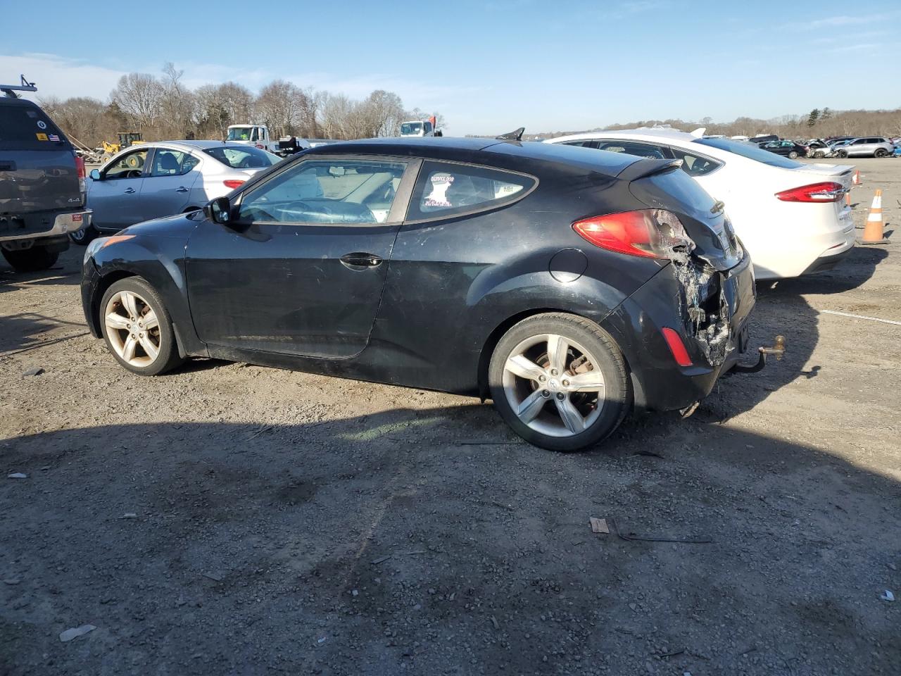 2012 Hyundai Veloster - Image 2