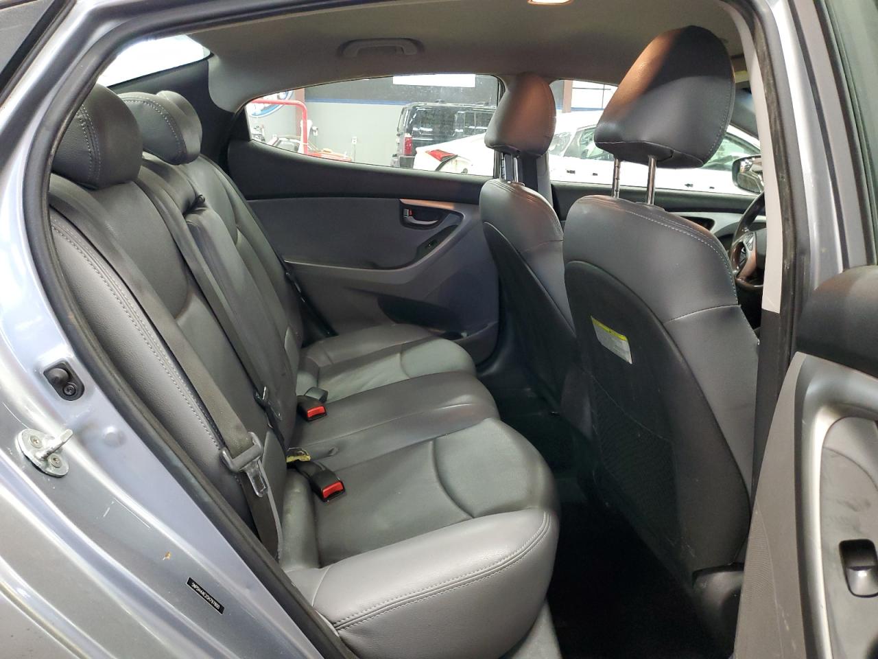 2016 Hyundai Elantra - Image 10