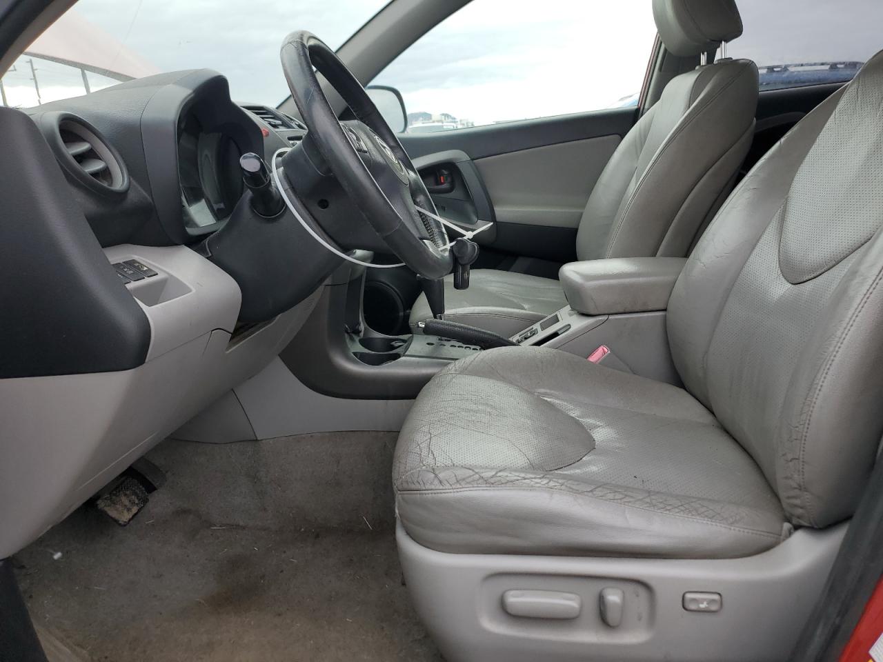 2010 Toyota RAV 4 - Image 7