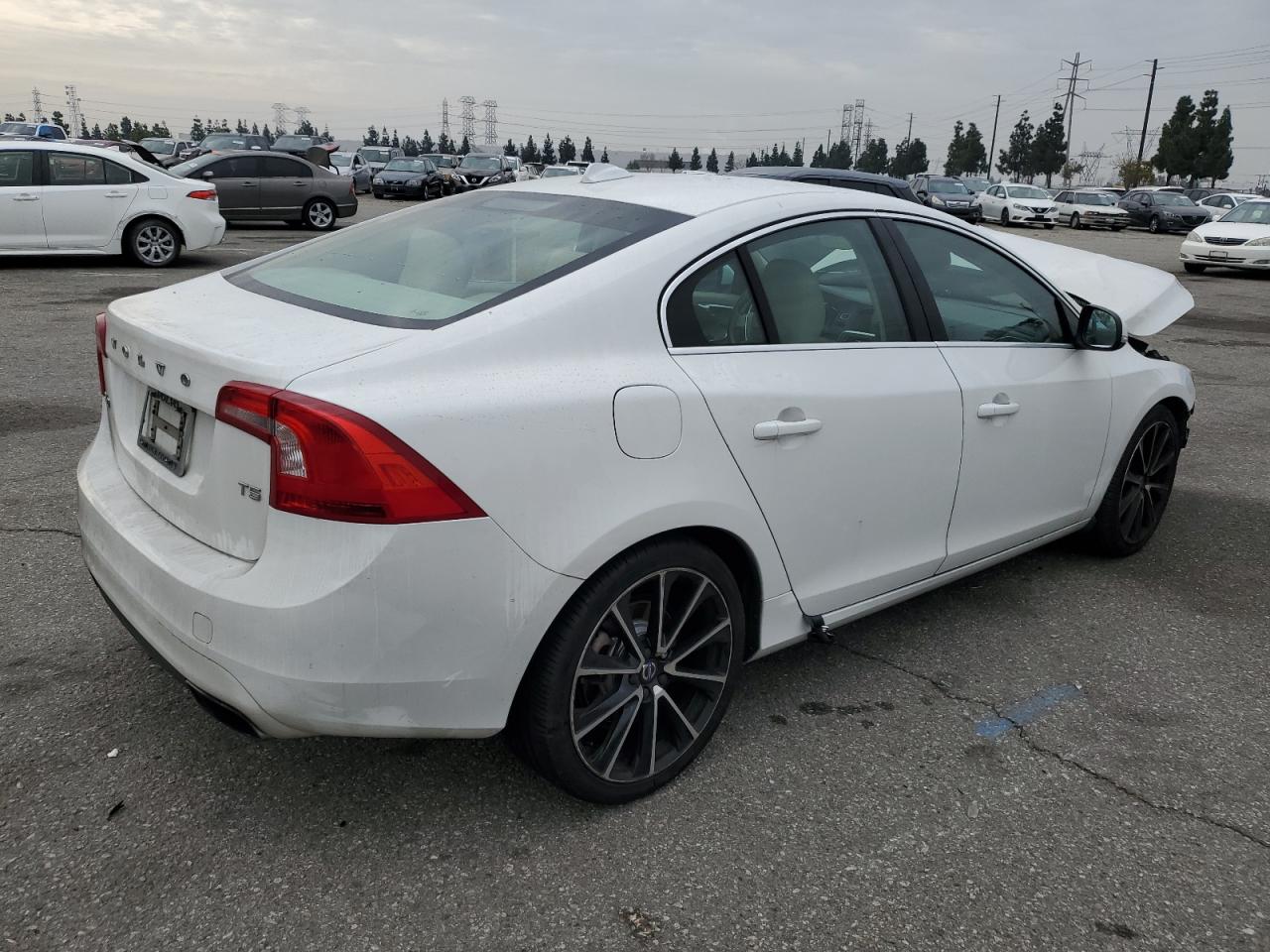 2016 Volvo S60 - Image 3