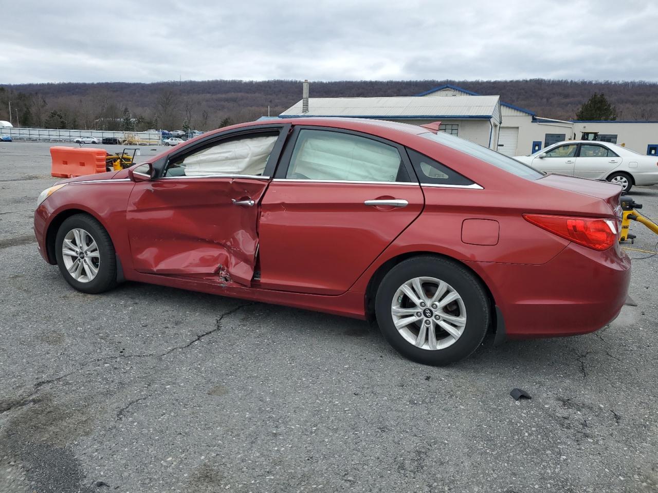 2012 Hyundai Sonata - Image 2