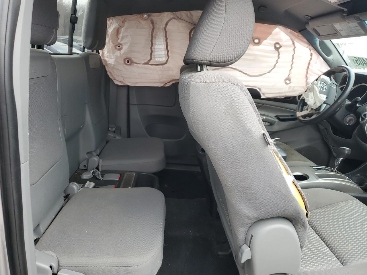 2015 Toyota Tacoma - Image 11