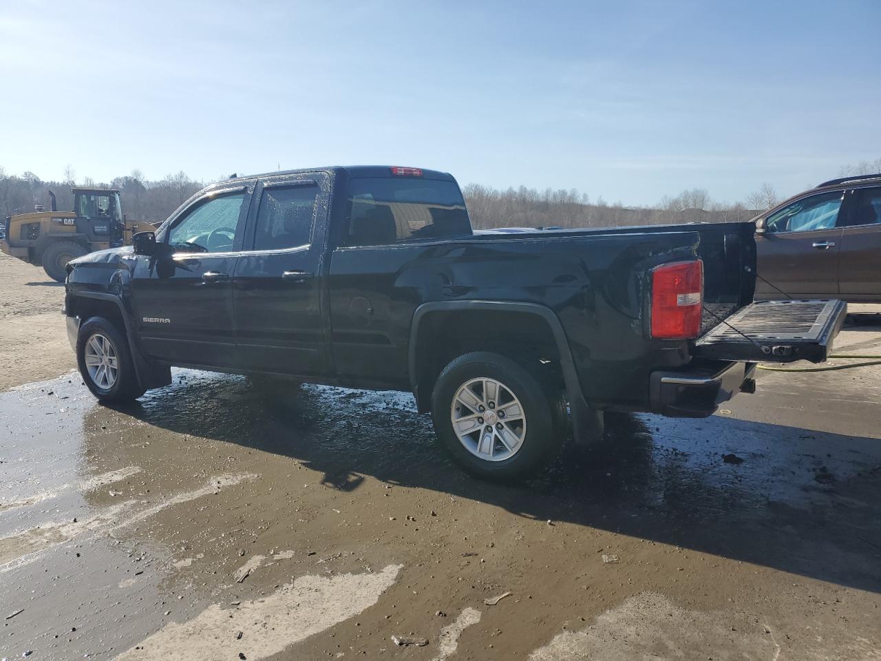 2016 GMC Sierra - Image 2