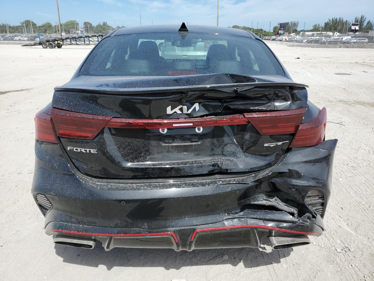 2022 Kia Forte - Image 6