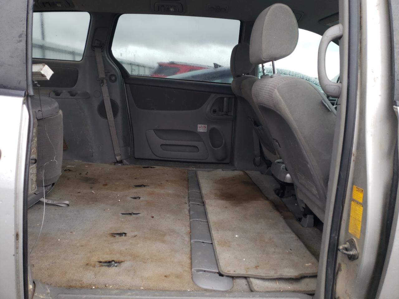 2006 Toyota Sienna - Image 11
