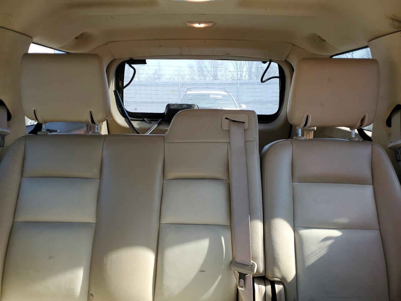 2015 Toyota Tacoma - Image 10
