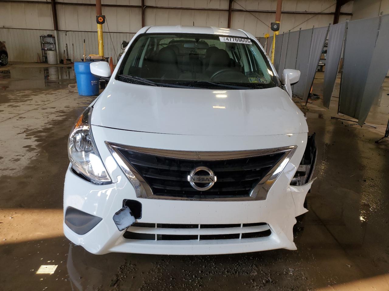 2017 Nissan Versa - Image 5