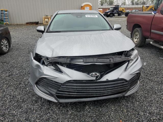  TOYOTA CAMRY 2022 Srebrny