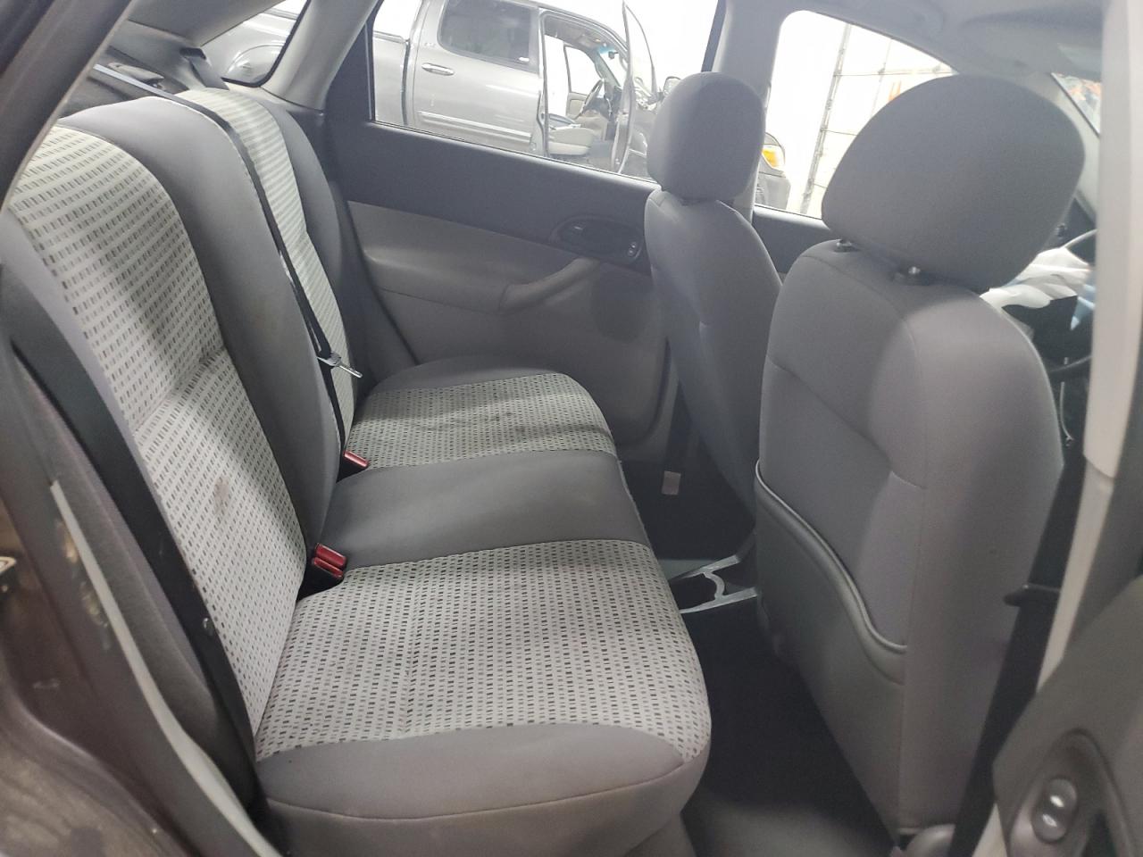 2006 Ford Focus - Image 11