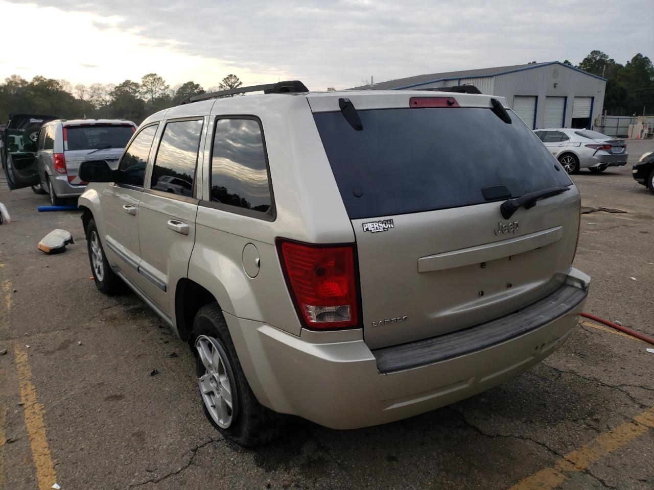2007 Jeep Grand Cherokee - Image 2